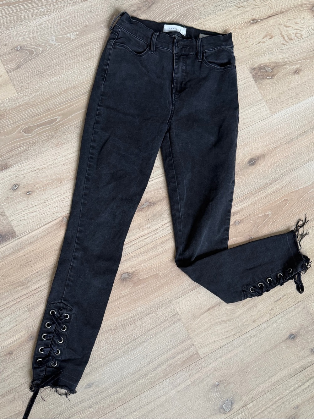 Black Lace-Up Hem Women's Jeans size 25